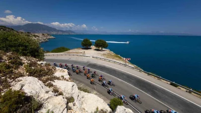 60. Cumhurbaşkanlığı Türkiye Bisiklet Turu’nda Kemer - Kalkan etabını Tibor Del Grosso kazandı