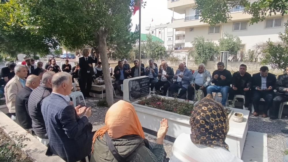 Şehit Üsteğmen Ozan Şarlak mezarı başında dualarla anıldı