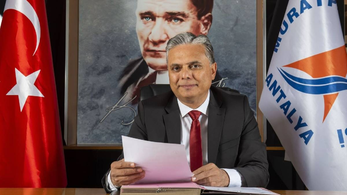 Ümit Uysal Genel Başkanlık Yarışından çekildi