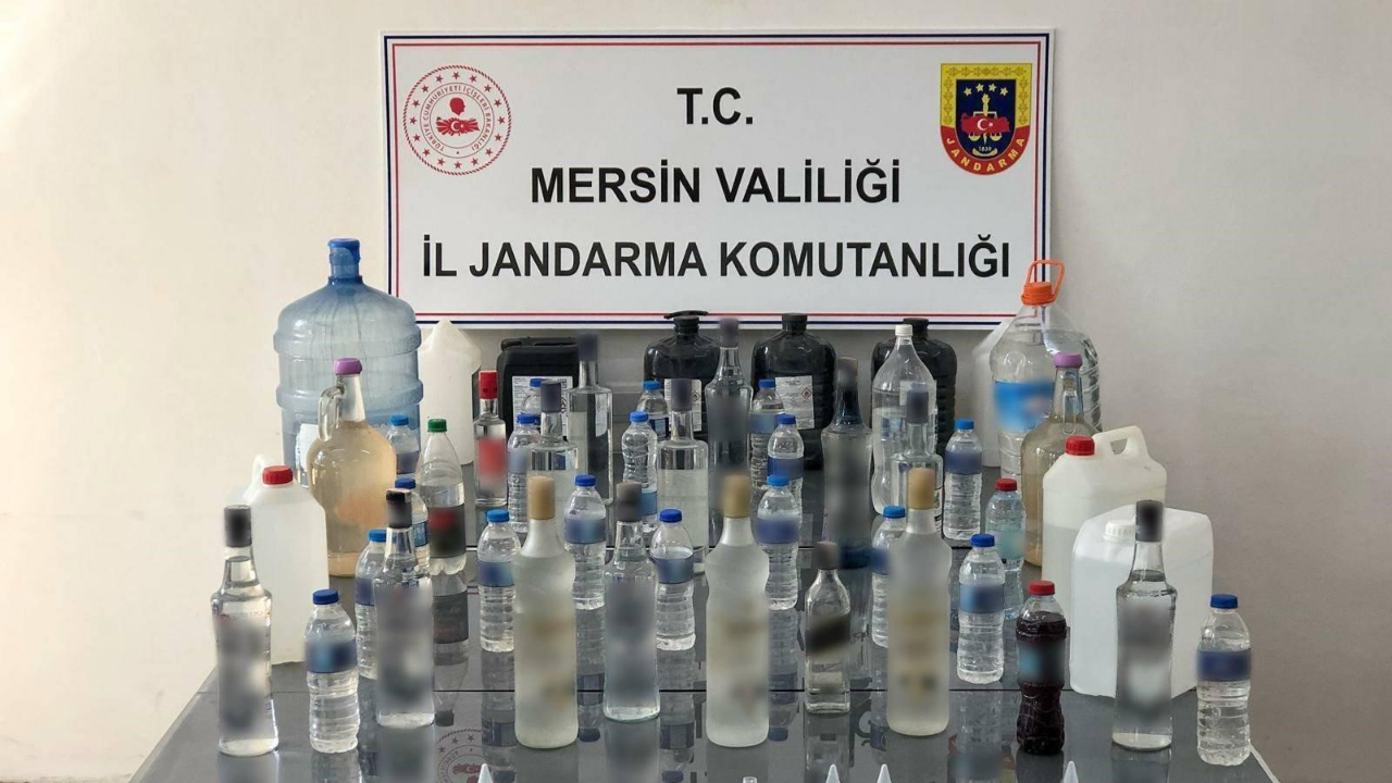 Mersin’de sahte içki üretimi yapan 2 şüpheli yakalandı