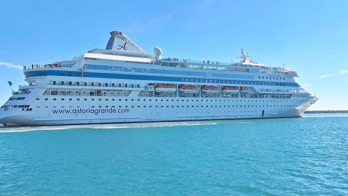 750 yolculu lüks kruvaziyer Antalya'da