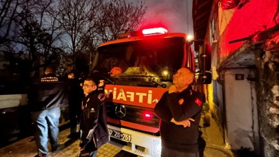 ANTALYA'da 2 katlı müstakil evin kileri yandı