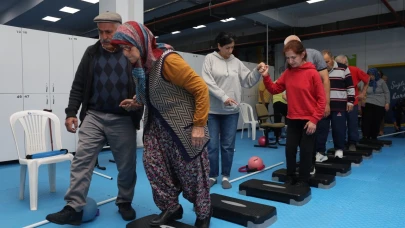 Parkinson hastaları sporla hayata bağlanıyor