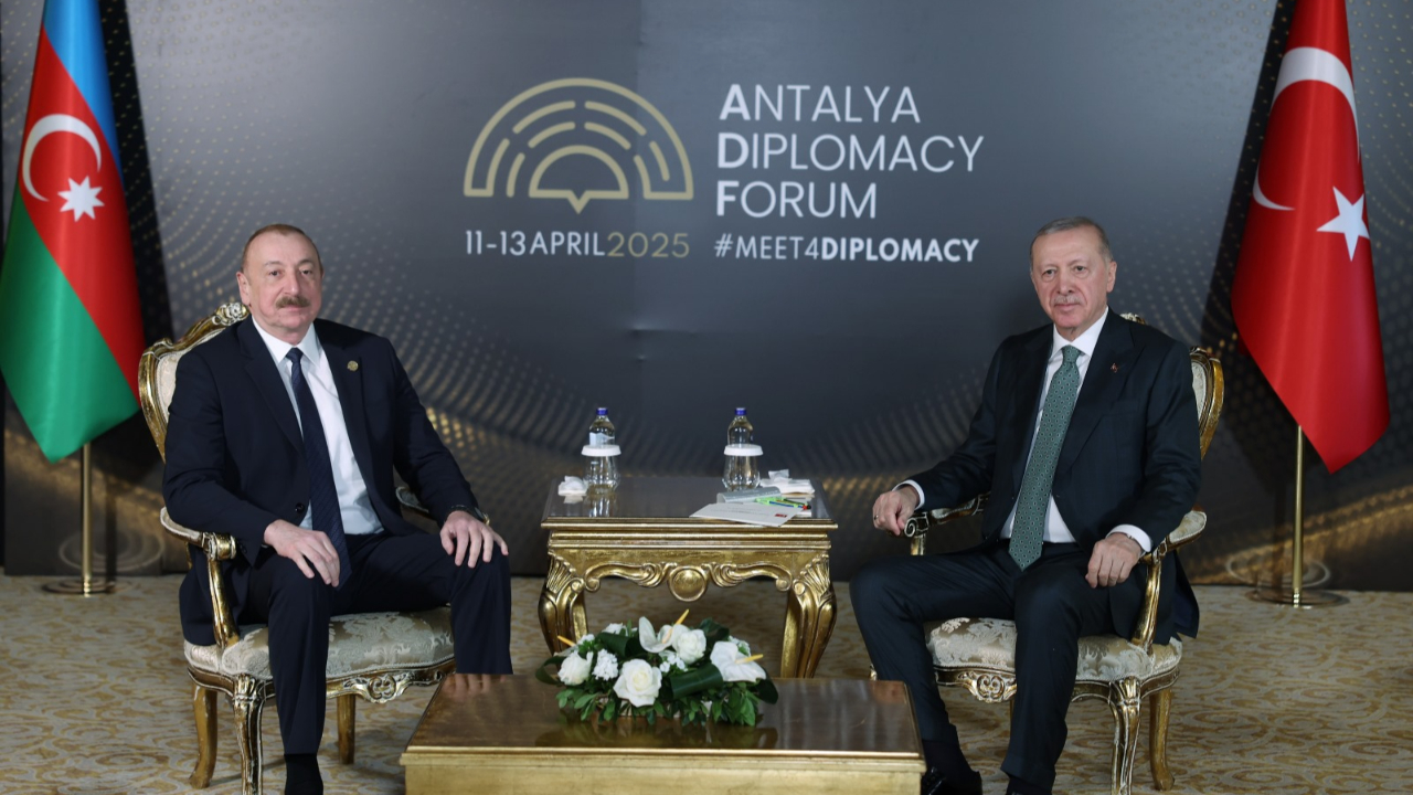 Cumhurbaşkanı Erdoğan, Azerbaycan Cumhurbaşkanı Aliyev ile görüştü