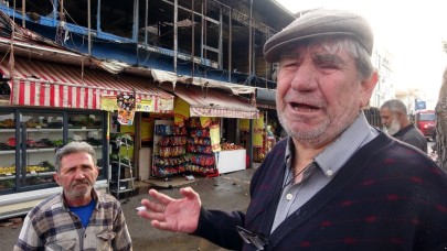 Antalya'da alev alev yapan marketin sahibi: '30 yıllık emeğim mahvoldu' diye gözyaşı döktü