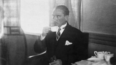 ‘Karanlıkta Akan Bir Yıldız: Mustafa Kemal Atatürk’ sergisi Humanis organizasyonu ile İstanbul’da açıldı