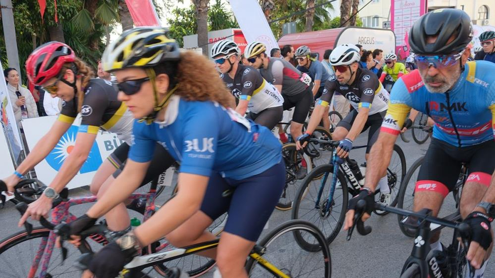 Kemer’de Gran Fondo Antalya bisiklet yarışı başladı