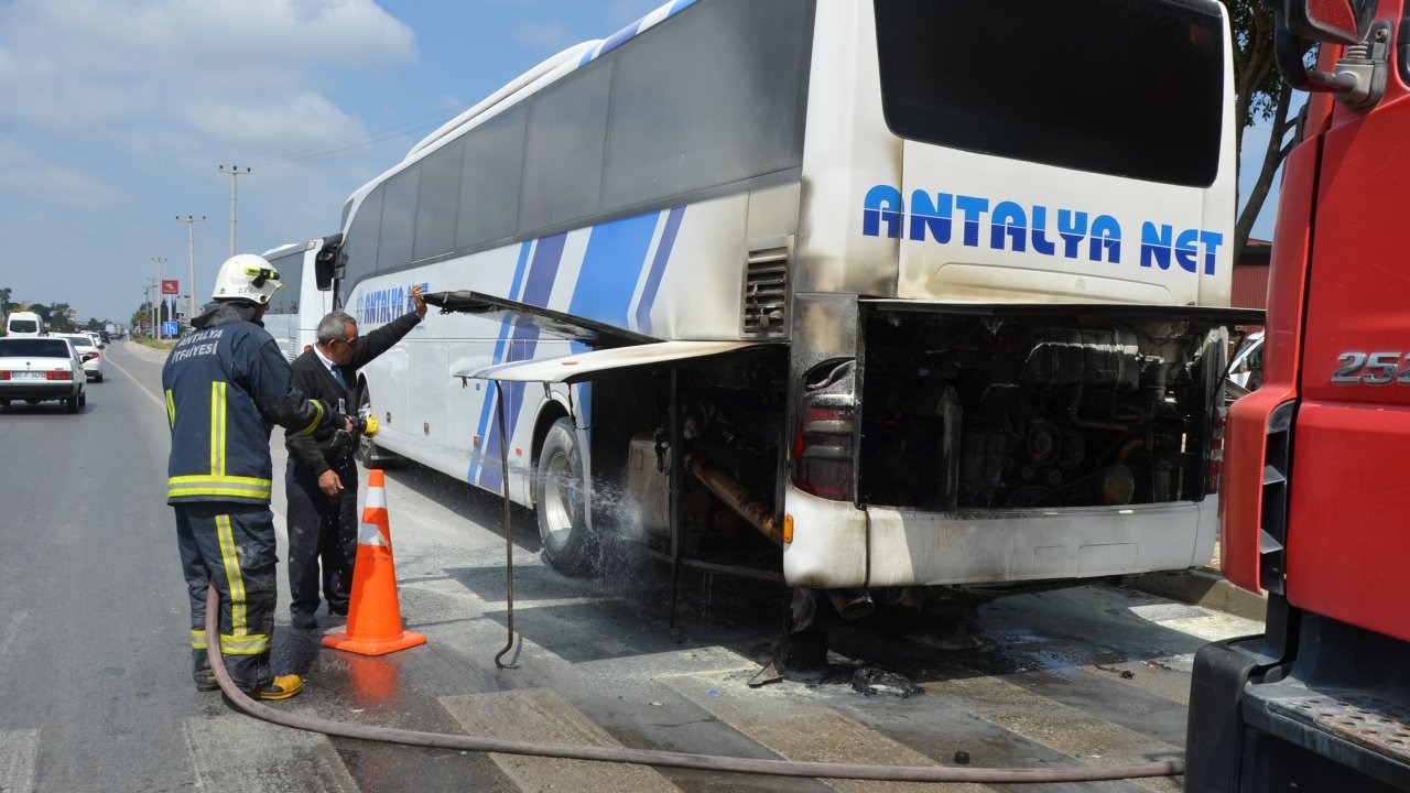 Otobüsteki yangın, yedek şoför sayesinde fark edilip söndürüldü
