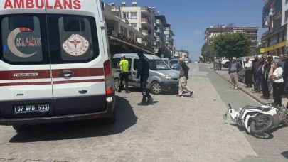 Hafif ticari araçla motosiklet çarpıştı: 1 yaralı