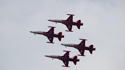 Antalya semalarında nefes kesen prova: Türk Yıldızları 23 Nisan’a hazırlanıyor