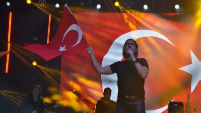 Serik'te Kıraç konseri coşkusu