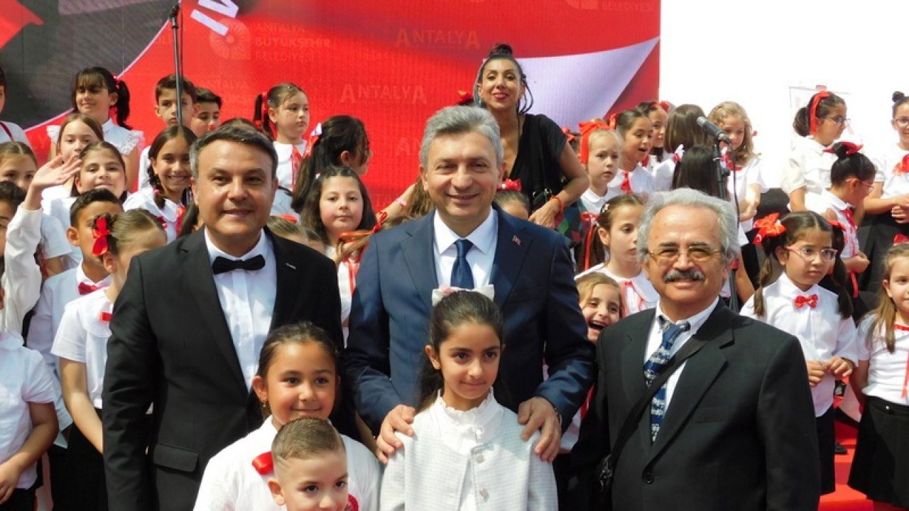 Minik kalplerden büyük konser