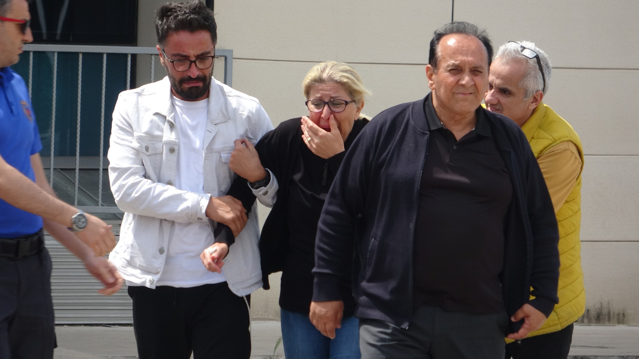 Takla atan aracın açılan kapısından fırlayan genç sürücü hayatını kaybetti