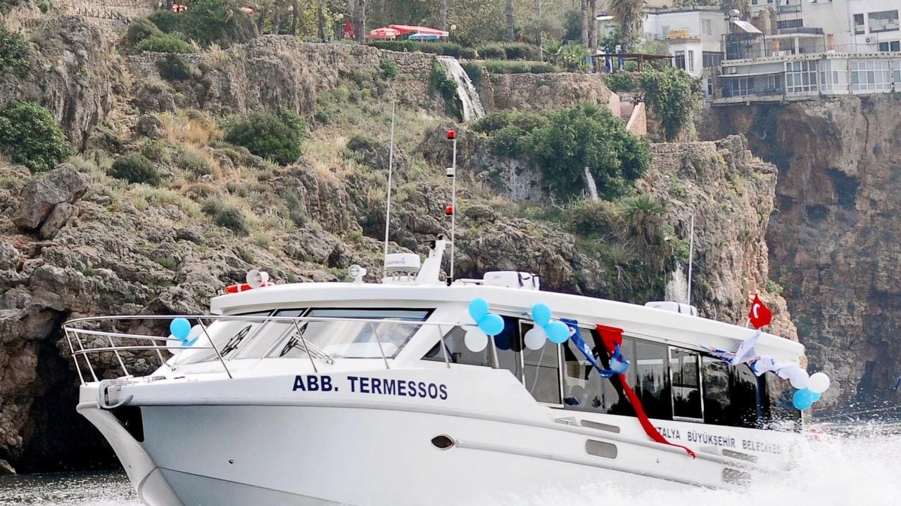 Antalya Belediyesi'nden Kiralık Deniz Otobüsü İhalesi