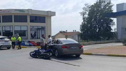 Manavgat'ta Motosikletliye Takla Attıran Kaza Anı