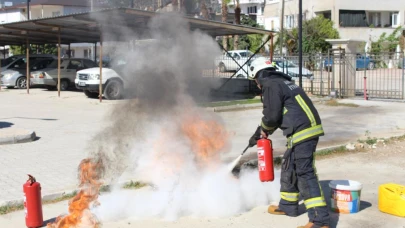 Antalya Büyükşehir Belediyesi Yangın Eğitimlerine Devam Ediyor