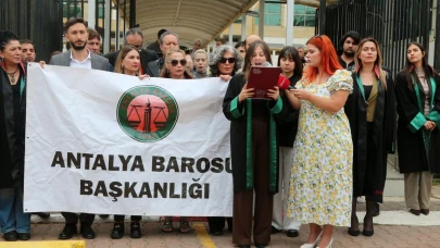 Sokak ortasında öldürülen köpek için barodan açıklama