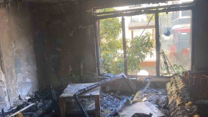 Alanya’da apartman dairesinde çıkan yangında 1 kişi dumandan etkilendi