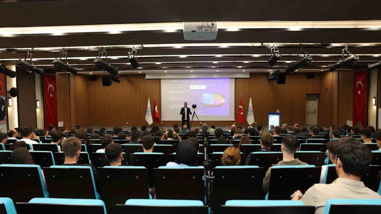 ALKÜ’de uzman isimler öğrencilerle buluştu