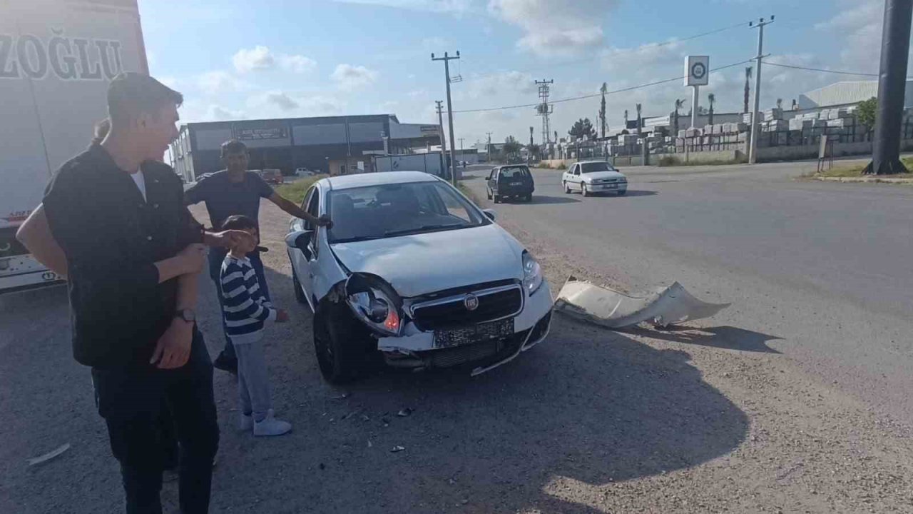 Antalya'da meydana gelen trafik kazalarında 2 kişi yaralandı
