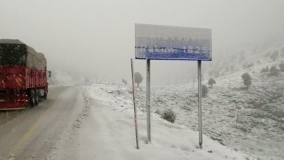 Antalya’ya nisan ayında kar süprizi