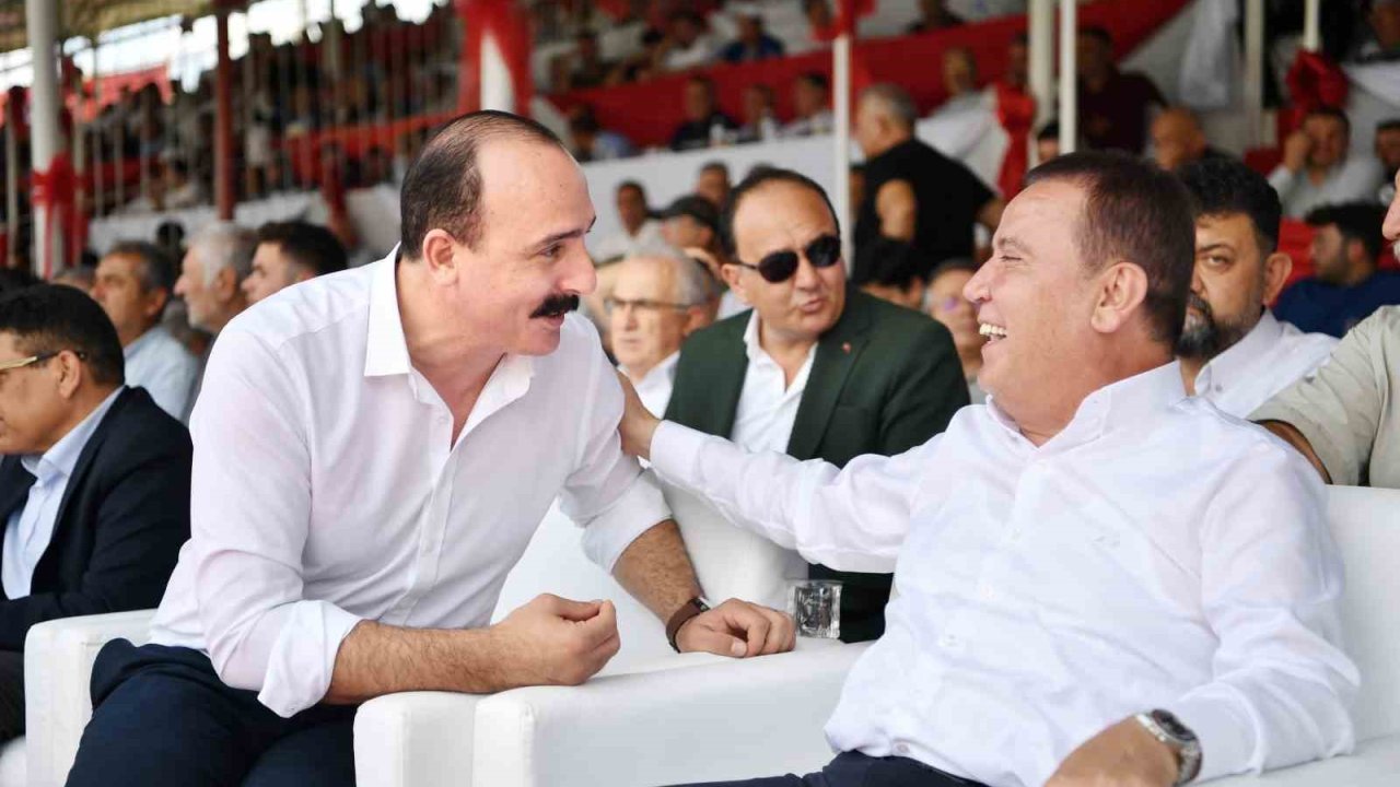 Başkan Kotan, ilçe belediyelerindeki memnuniyet anketinde üçüncü sırada