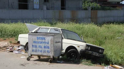Bu da oldu: Buzdolabı, televizyon derken Fiat Tofaş otomobil de çöpe atıldı