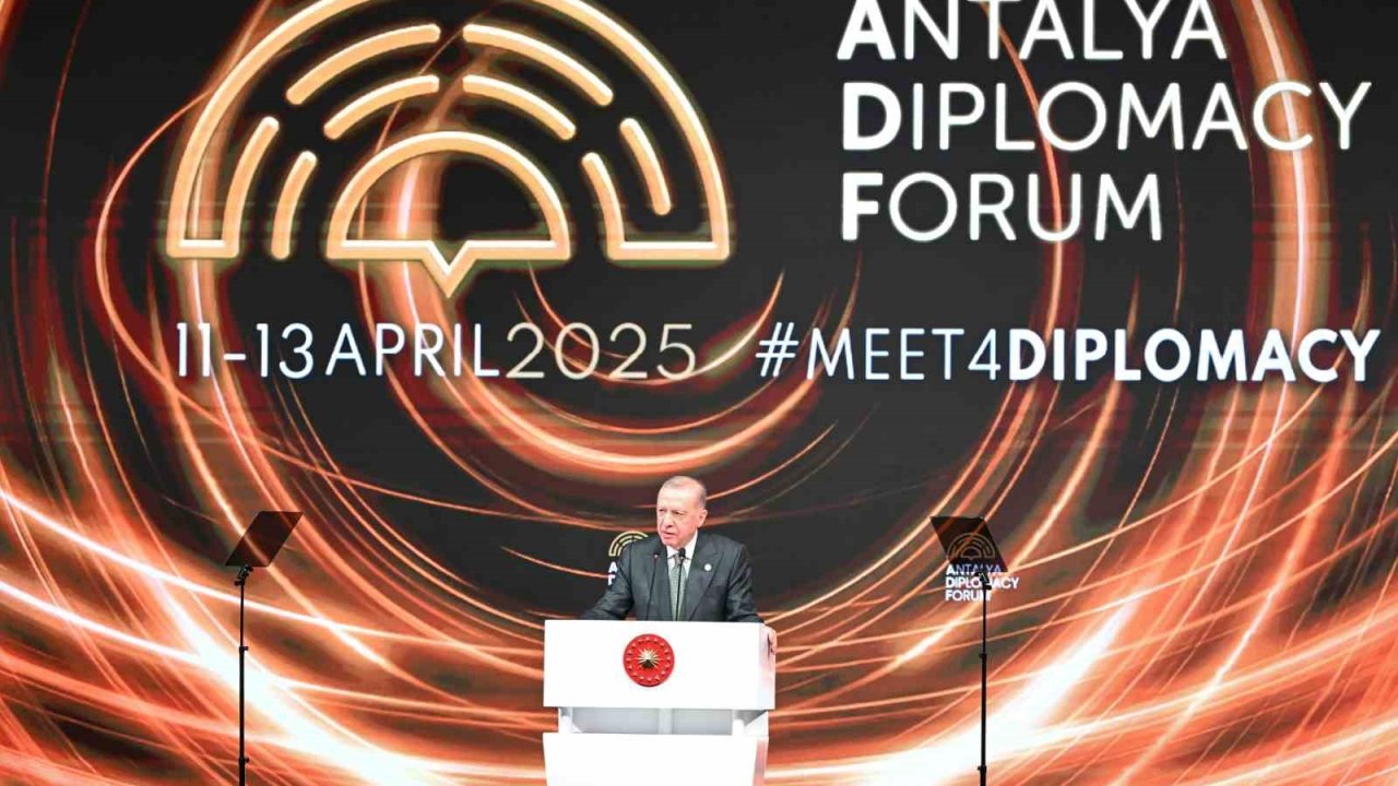 Cumhurbaşkanı Erdoğan; "İsrail bir terör devletidir. İsrail’in katliamlarına sessiz kalmak bu suça ortak olmaktır"