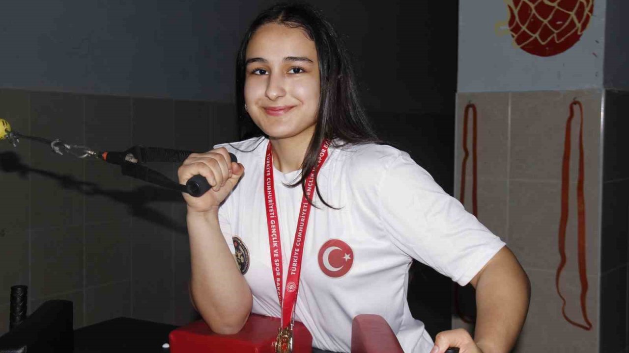 Antalya'nın Serik ilçesinden Demir Bilek Rabia: Hedefim Dünya Şampiyonluğu