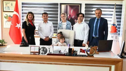 Kemer’de belediye başkan koltuğu 1 günlüğüne minik Ege’nin oldu