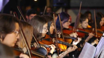 Kepez’den 23 Nisan’a özel senfonik rock konseri
