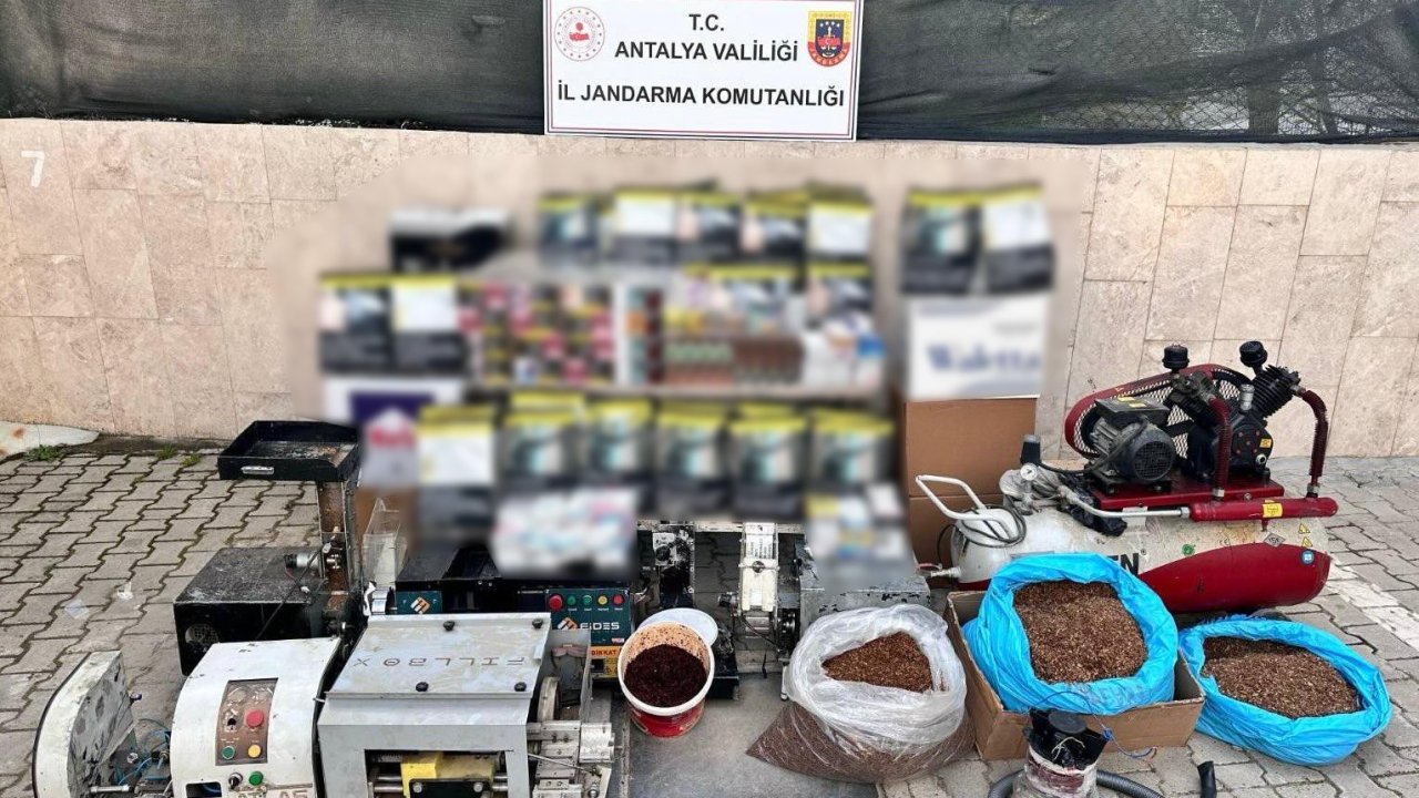 Korkuteli’nde kaçak tütün imalathanesine jandarma baskını