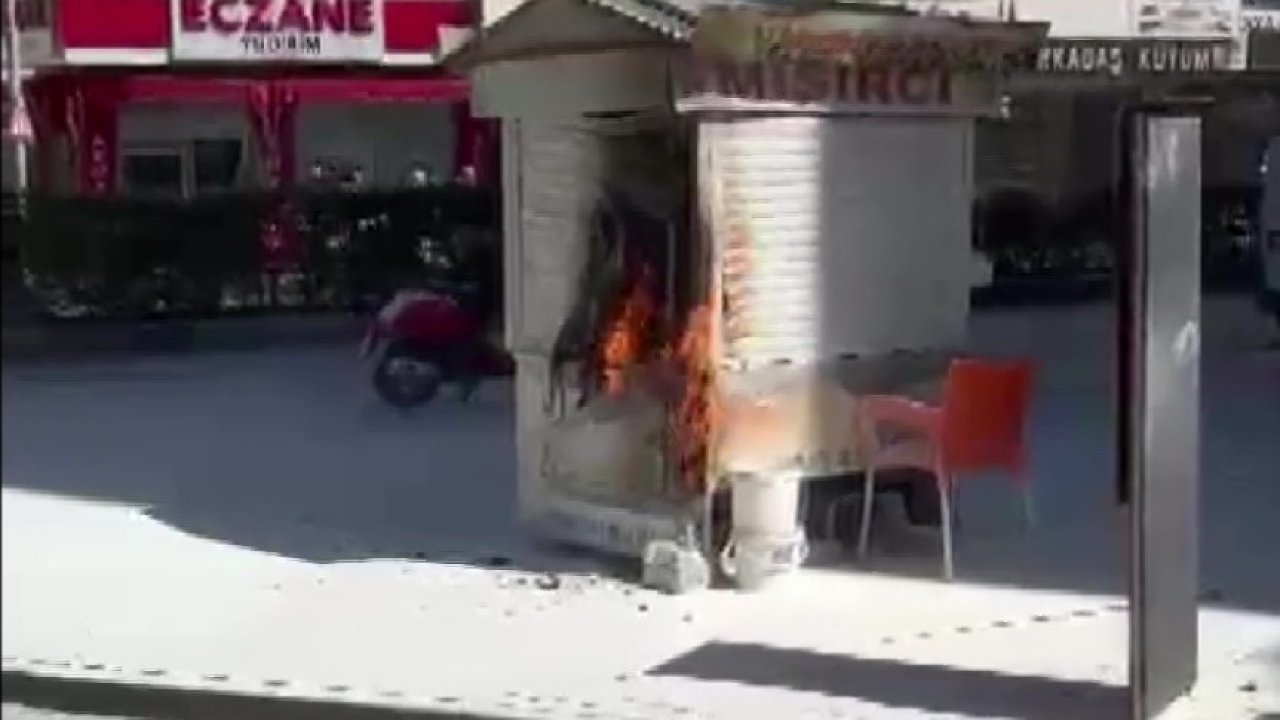 Tüplü seyyar mısır arabası yandı, ilk müdahaleyi vatandaş yaptı