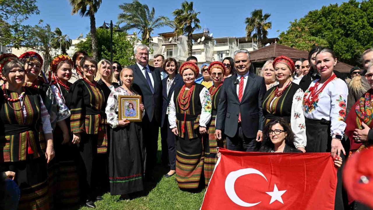 Ukrayna Dışişleri Bakanı Andriy Sibiha: "Tarihi bağlarımız halklarımız arasında asırlardır süregelen bir dostluk oluşturuyor"
