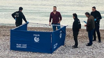 Konyaaltı sahilinde 47 yaşındaki eczacının cansız bedeni bulundu