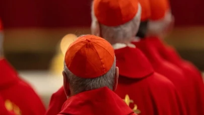 Katolik Kilisesine Yeni Papa Aranıyor