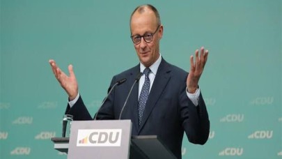 Scholz görevini Merz'e devretti