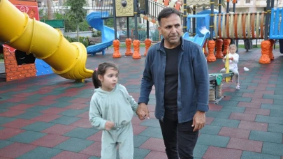 Eşi kazada öldü, şoförün serbest kalmasına tepki gösterdi