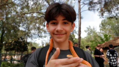 Antalya Doğal Yaşam Parkı’nda annesiz misafirlere Anneler Günü kutlaması