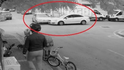 Antalya'da ’Dur’ tabelasını kapatan kamyonet kazaya neden oldu