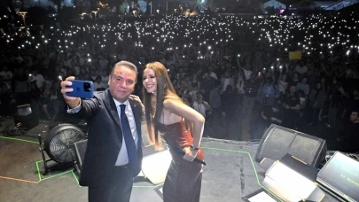 FoodFest Antalya Festivalinde Antalyalılar Simge ile coştu