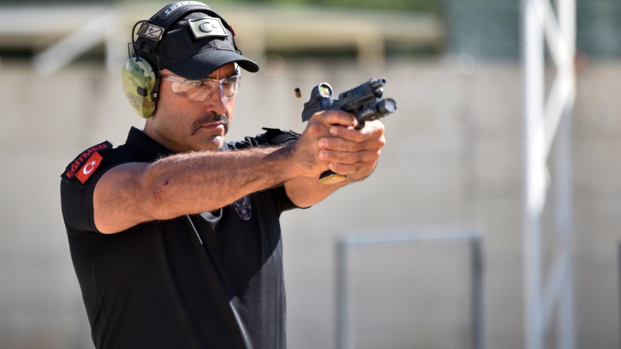 Osman Demirtaşlar, Hırvatistan'daki atış şampiyonasında 3 kategoride şampiyon