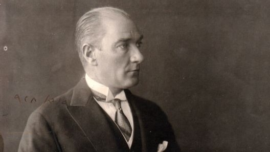Atatürk'ün stüdyo fotoğraf çekiminde, videosu da olduğu ortaya çıktı