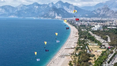 THK'dan 19 Mayıs'ta Antalya semalarında paramotor gösterisi