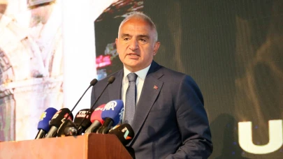 Bakan Ersoy: Temel hedef, 81 ilde 12 ay turizm
