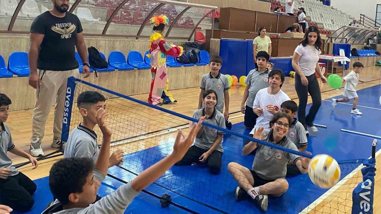 ALKÜ’de engellere dikkat çekildi