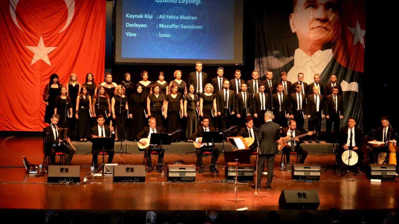 Antalya Adliyesi Türk Halk Müziği Korosu gönülleri fethetti