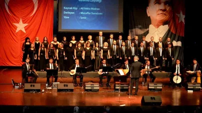 Antalya Adliyesi Türk Halk Müziği Korosu gönülleri fethetti