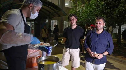Antalya Büyükşehir Belediyesi’nden final haftasında öğrencilere çorba ikramı