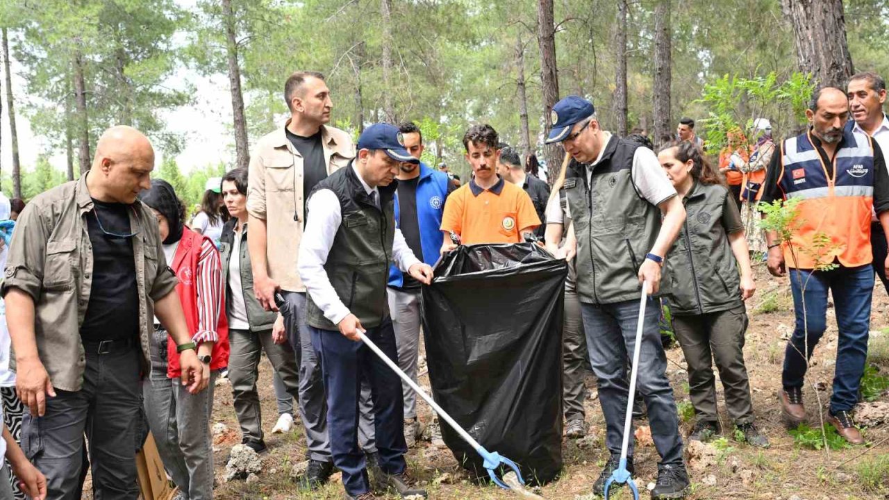 Antalya’da "Orman Benim" etkinliği gerçekleştirildi